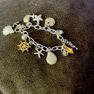 beachy bracelet
